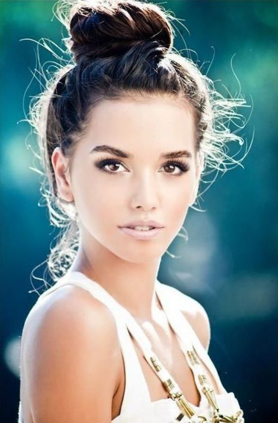 #BEAUTY. Top knot o Down knot... Recogidos chic ideales para verano. #BEAUTY. Top knot o Down knot... Recogidos chic ideales para verano.
