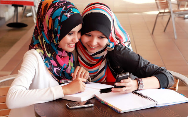 Untuk Wanita, Berhentilah Bergosip Kalau Tidak Ingin Seperti Ini Untuk Wanita, Berhentilah Bergosip Kalau Tidak Ingin Seperti Ini