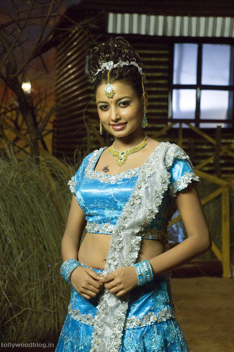 Vanitha Vijayakumar Hot Navel Hot Navel Actress