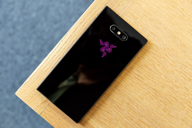 Cận cảnh Razer Phone 2: chiếc smartphone siêu mạnh, bạn đồng hành của game thủ mobile