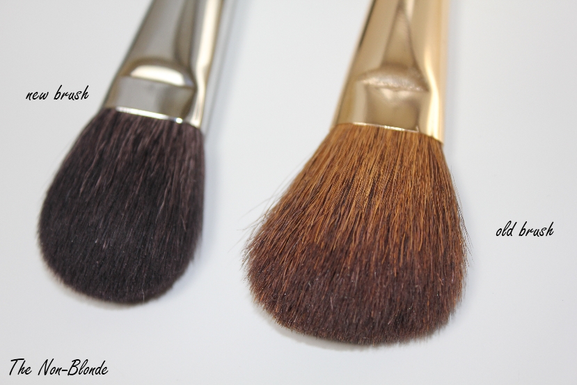 The Non-Blonde: Chanel New #4 Blush Brush