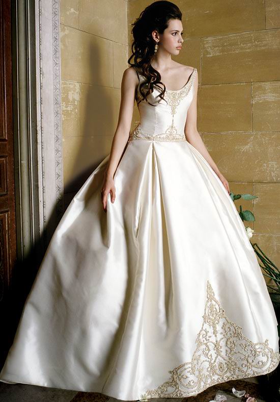 Image of best simple wedding dress designers