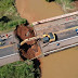 Ponte desmorona na BR-364, abre buraco de 9 metros e deixa estados isolados por terra