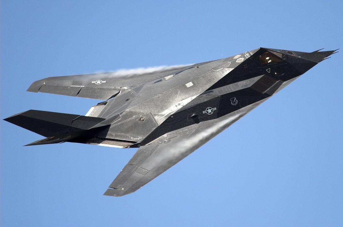 F117 Nighthawk Fly Pass Over Virginia Beach Aircraft Wallpaper