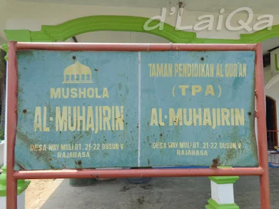 papan nama mushola Al-Muhajirin