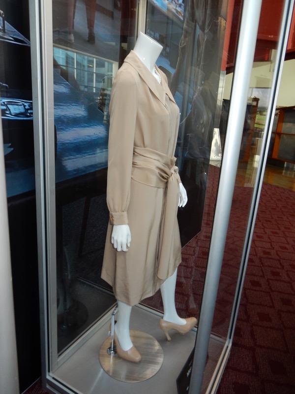 Meryl Streep The Post movie costume Meryl Streep The Post movie costume