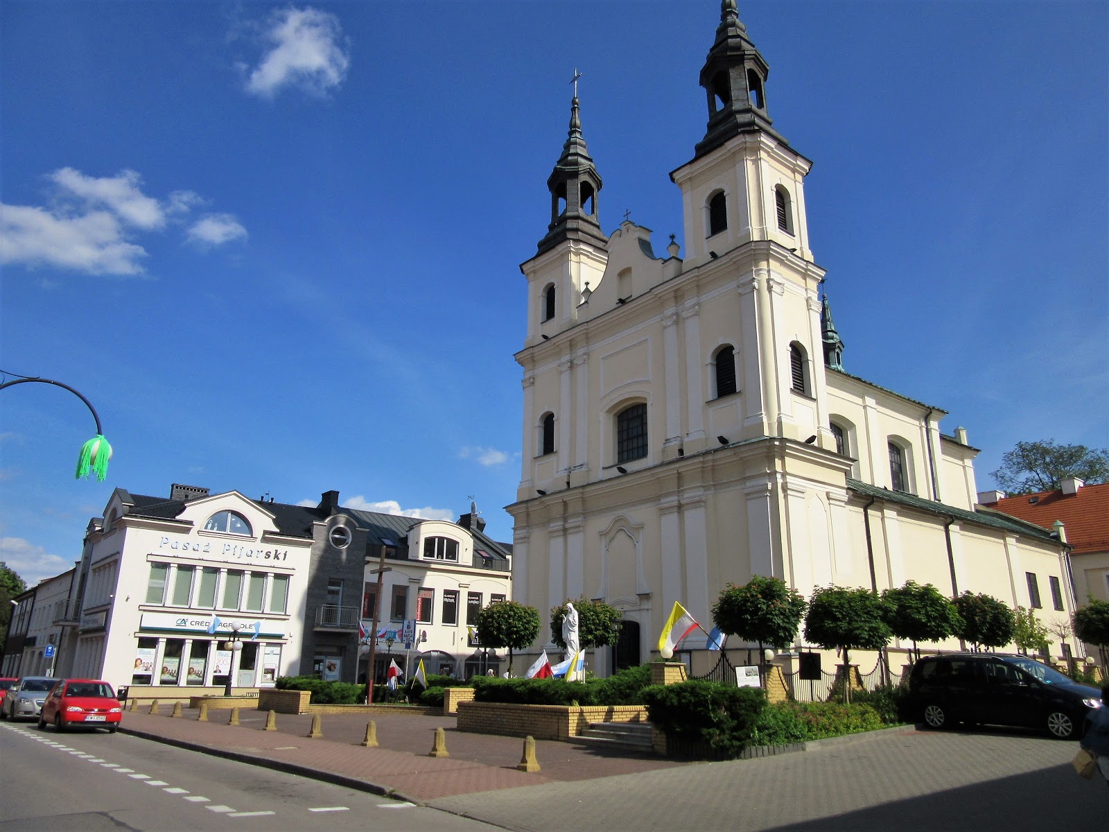 Miasto Powiatowe Na Ziemi Wieluńskiej Z Zamkiem Kazimierzowskim Co zwiedzić w okolicach Wielunia? - Z wizytą na Ziemi Wieluńskiej