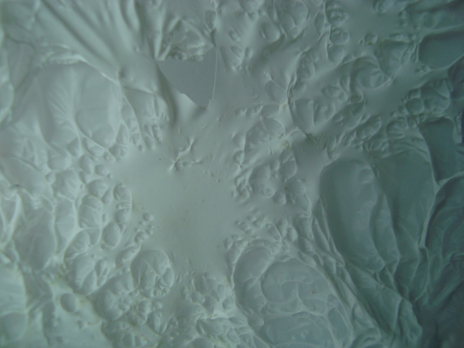 i heart art! the pleasure of melting plastic... (or the least pleasurable way to get cancer)