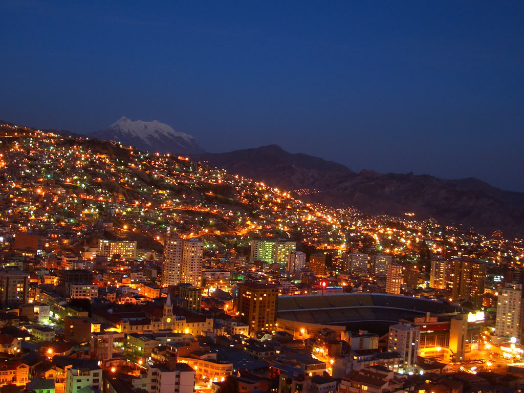 HISTORIAS CHUKUTAS 10 fotografías de la ciudad de La Paz de noche, que se la muestra en su HISTORIAS CHUKUTAS 10 fotografías de la ciudad de La Paz de noche, que se la muestra en su