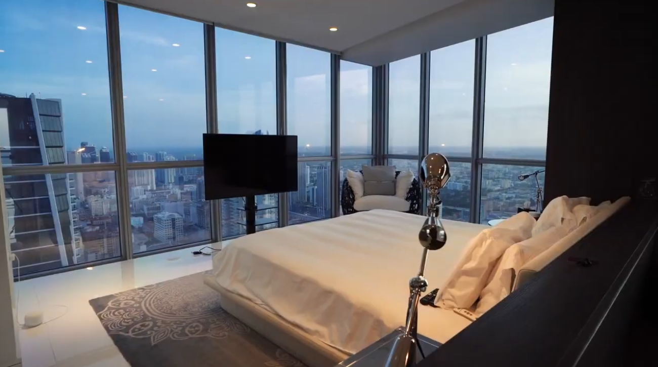 13 Photos vs. 1100 Biscayne Blvd. #6307, Miami Condo Interior Design Tour