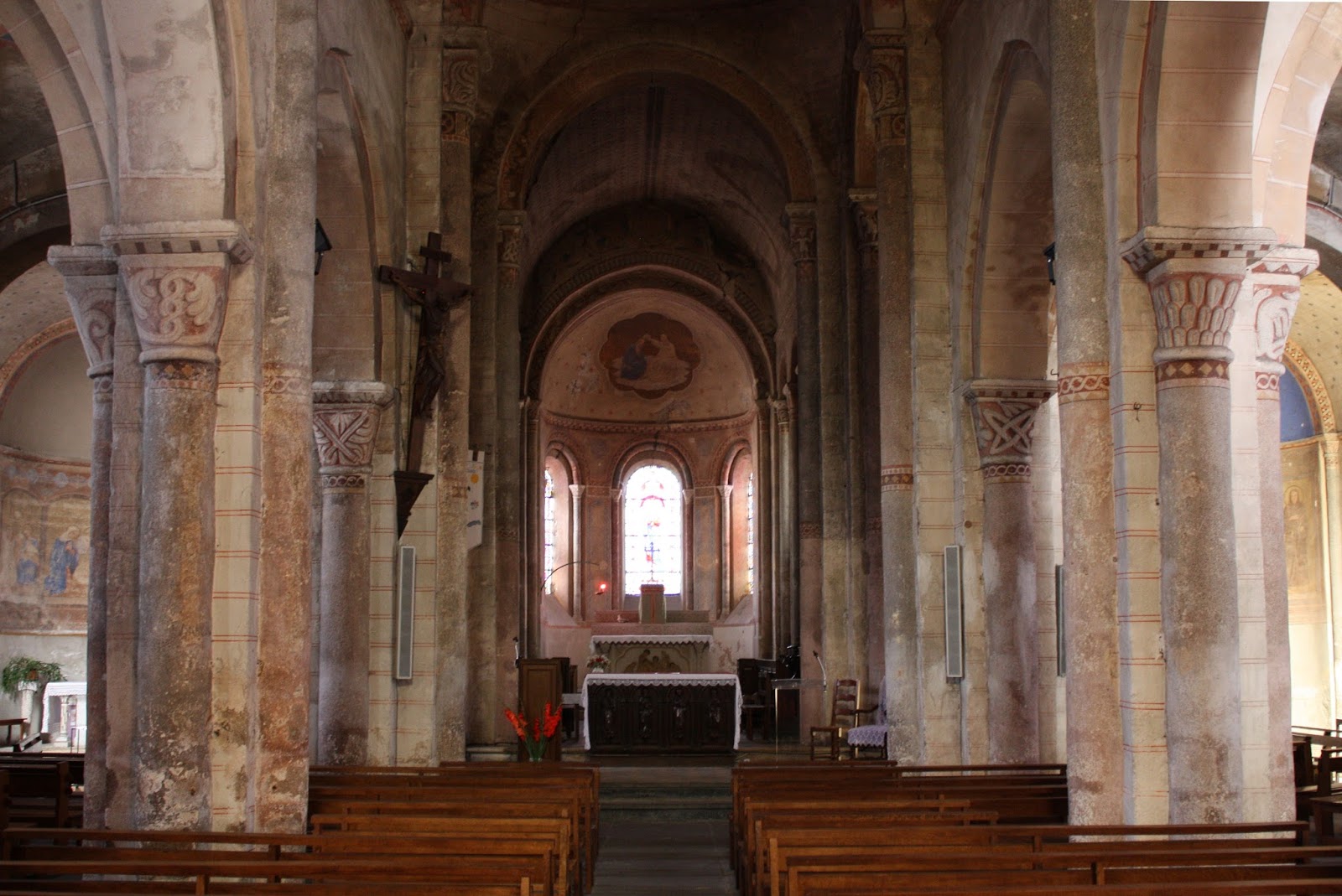 Atlas roman Domérat Eglise NotreDame (03)