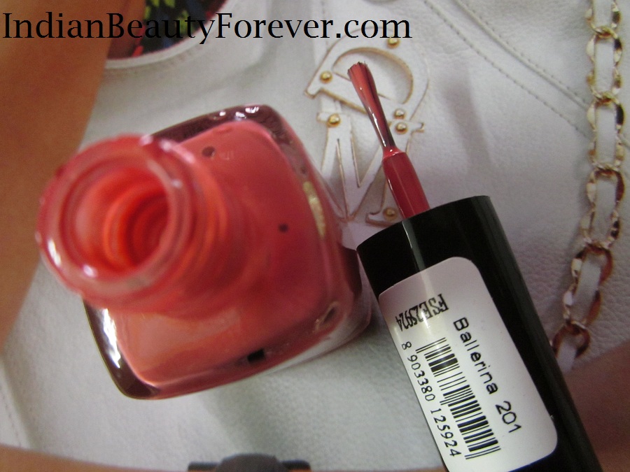 Faces Canada nail paint in Ballerina