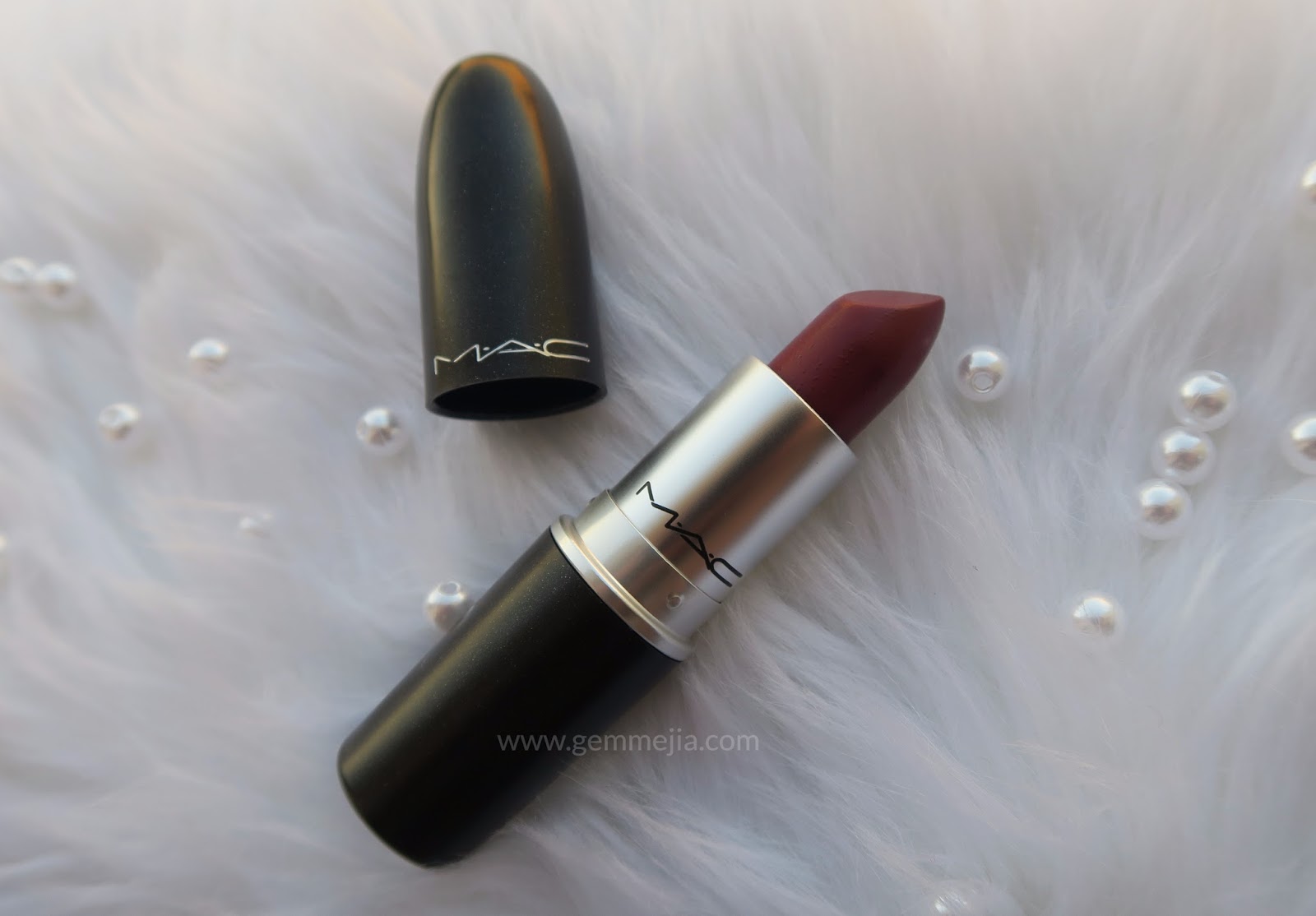 mac matte lipstick diva