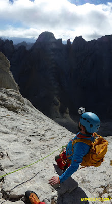Fernando Calvo Guia de alta montaña de Picos de Europa, UIAGM escalar el Naranjo con Guía