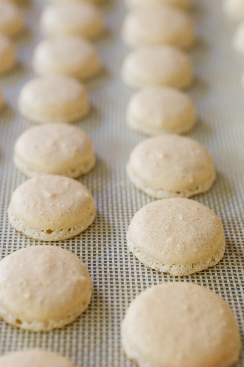 Macaron Recipe Pumpkin Pie Spice Macarons with Caramel, Dark