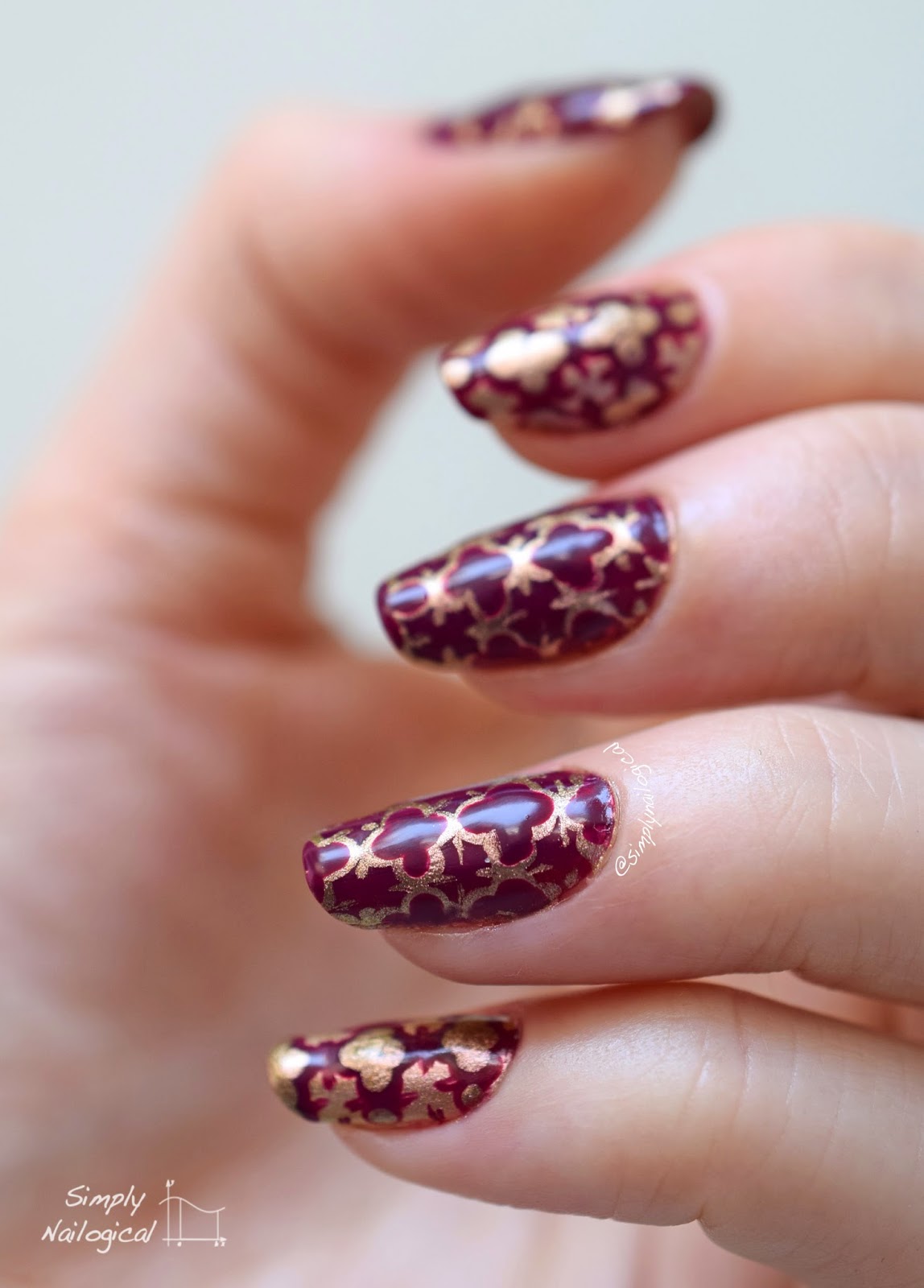 Manic Talons Nail Design: A First Attempt at Nail Foils - Foiled Dots