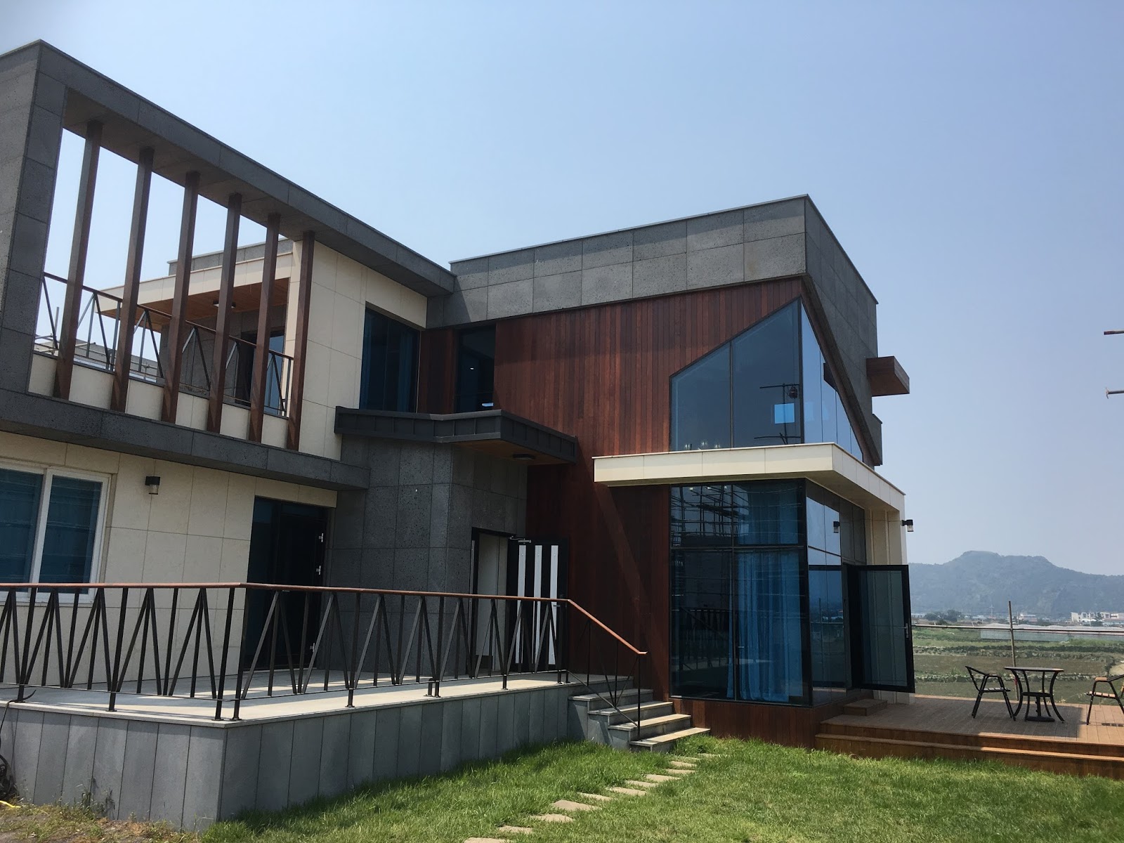 REALESTATE JEJU [SALE] Country House in Seogwipo, Jeju Anduck