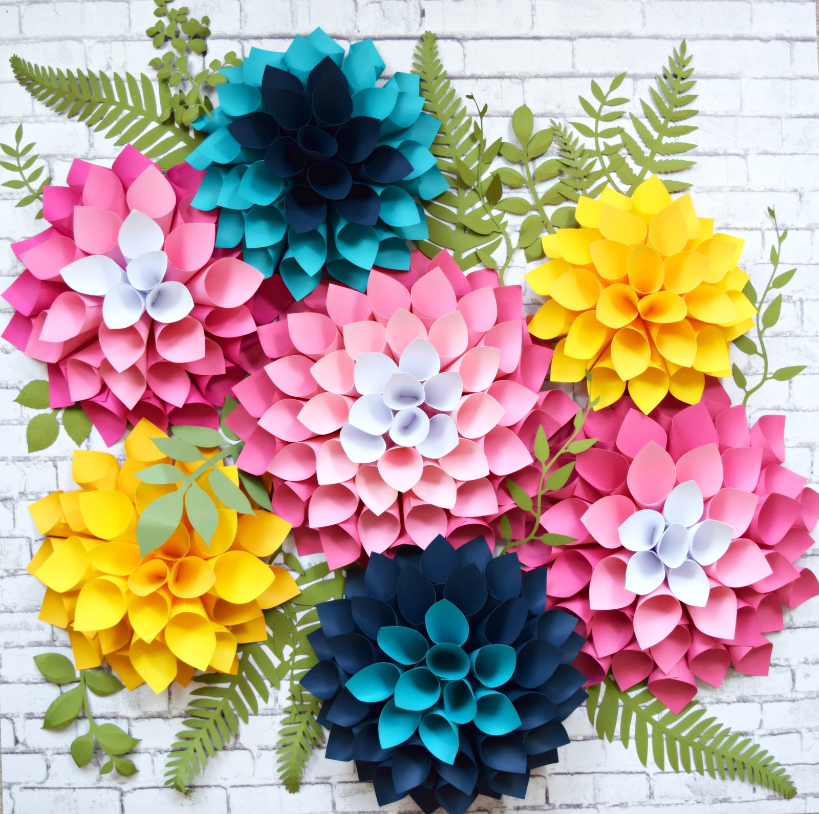 Mama's Gone Crafty: DIY Giant Dahlia Paper Flowers- How to make a