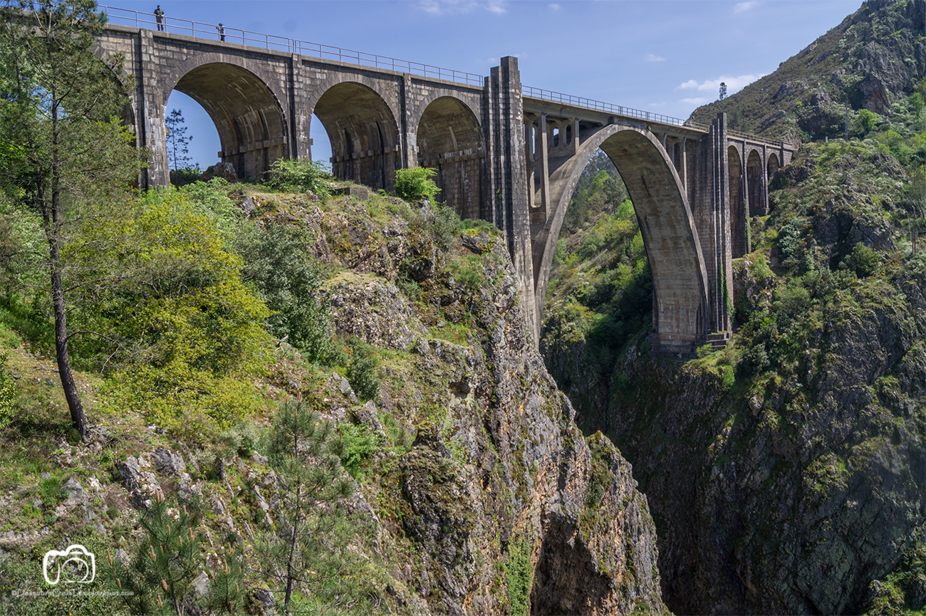 Descubre Cada Día Pasamos por Ponte Gundián sobre el río Ulla