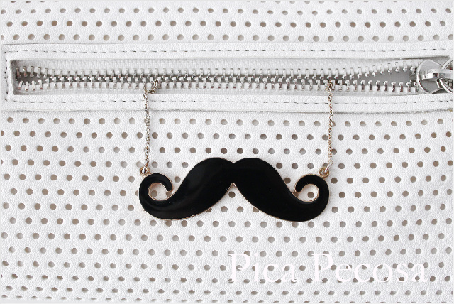 tutorial-personalizar-cartera-con-mostacho-cosido-punto-de-cruz-diy