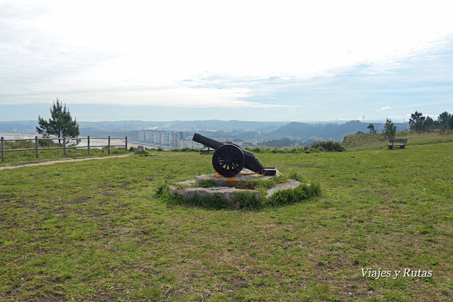 Ruta de Pinos Altos entre Salinas y Arnao, Asturias