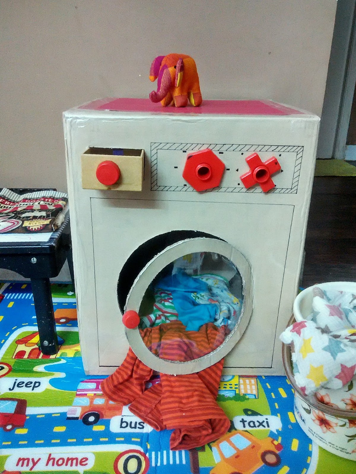 pretend play washing machine