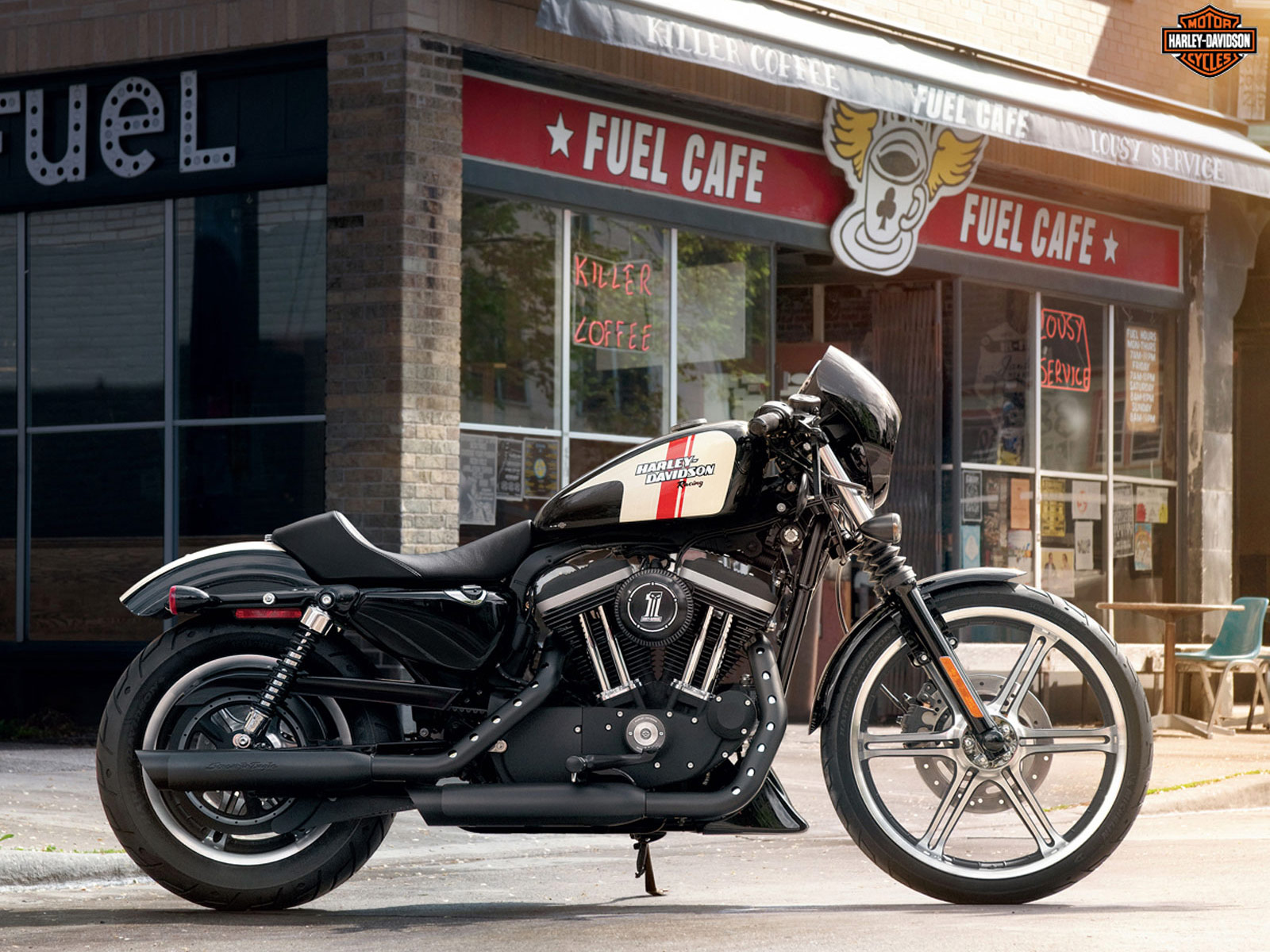 2013 XL883N Iron 883 Harley Davidson Pictures Specifications