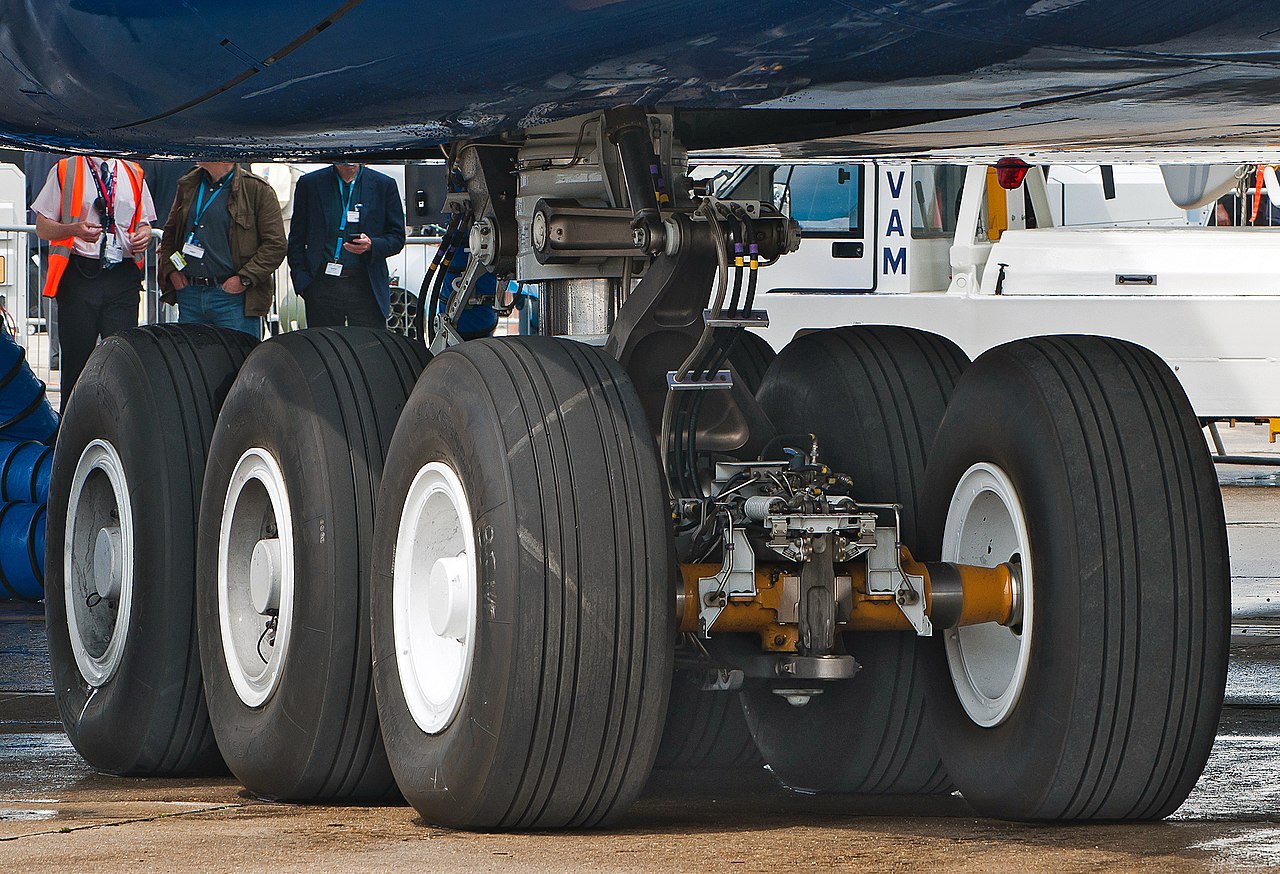 How are airplane tires built?  - Airplane nerds