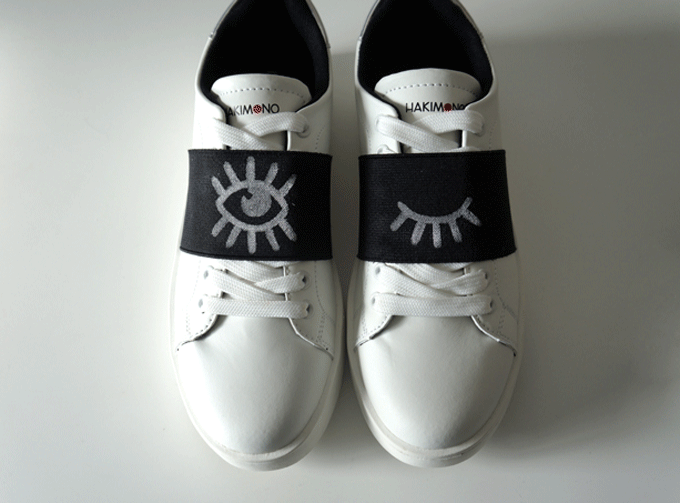 DIY ZAPATILLAS PINTADAS A MANO DIY ZAPATILLAS PINTADAS A MANO