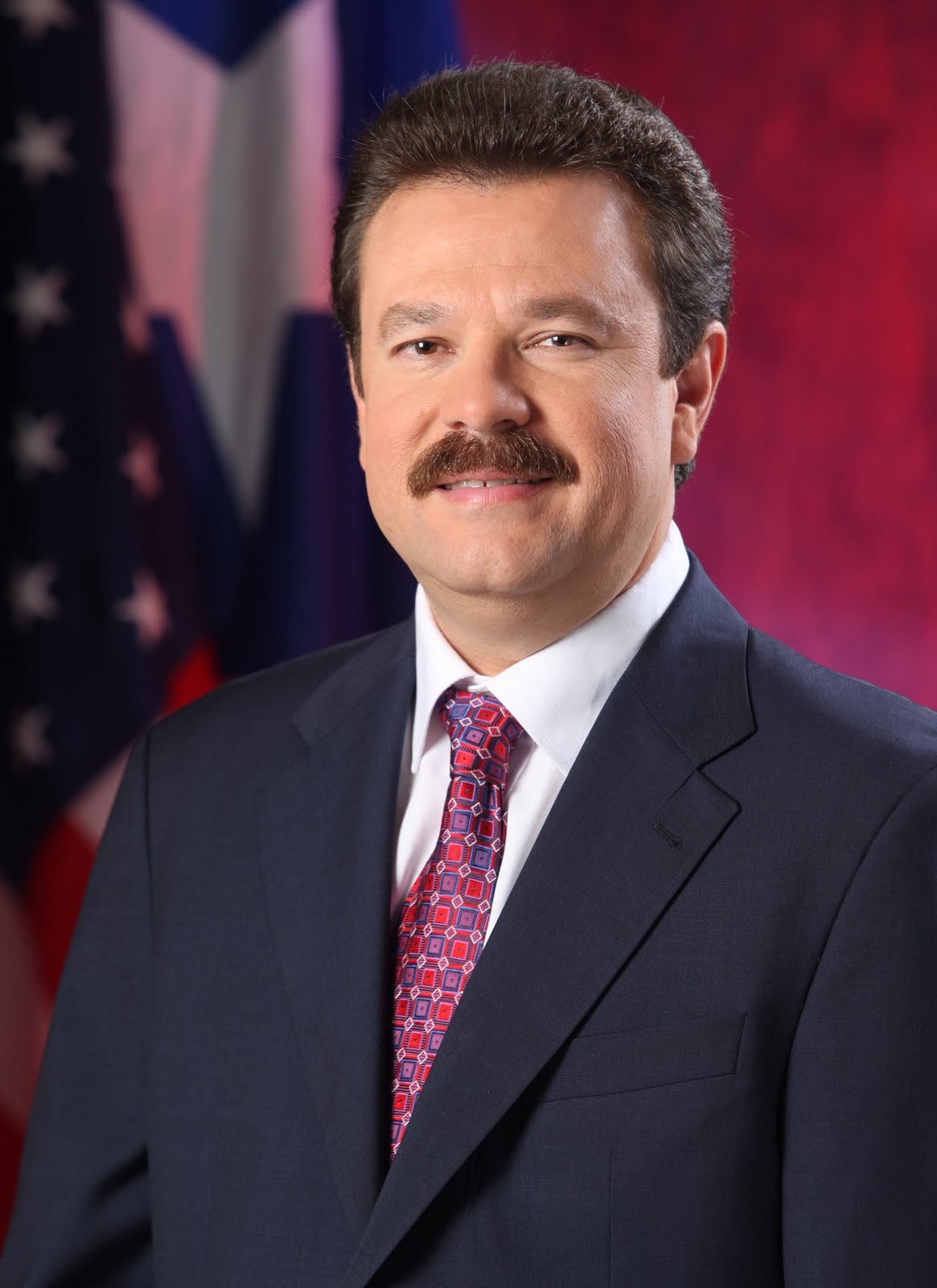 XPOSED: CONTROVERSIAL REPORTERO CHEO CRUZ "ALEGA ALCALDE DE CAROLINA