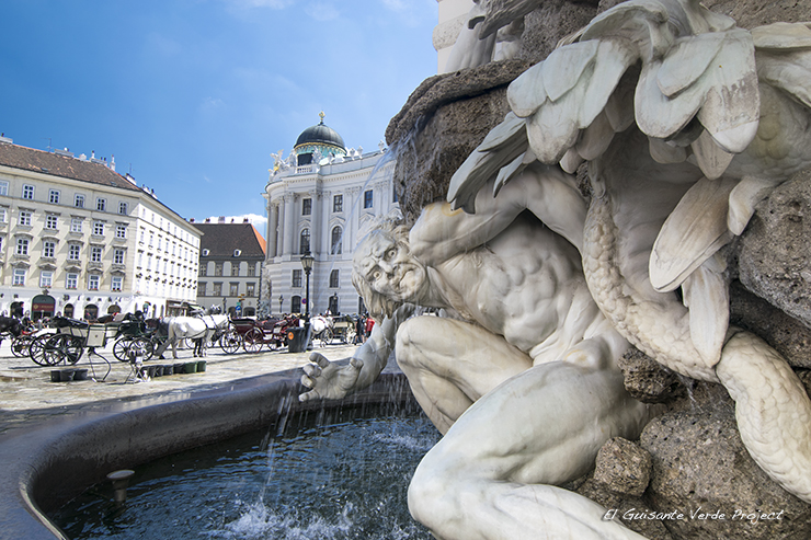 Fuente de Michaelerplatz - Hofburg, Viena por El Guisante Verde Project