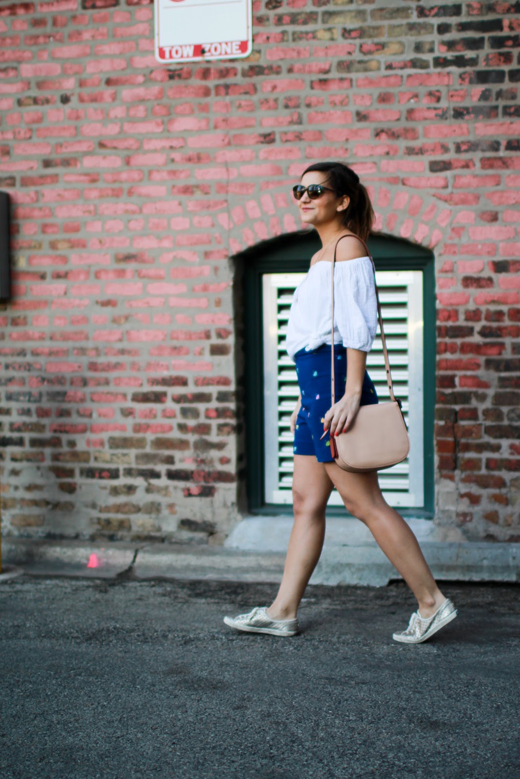 Umbrella Shorts Lake Shore Lady