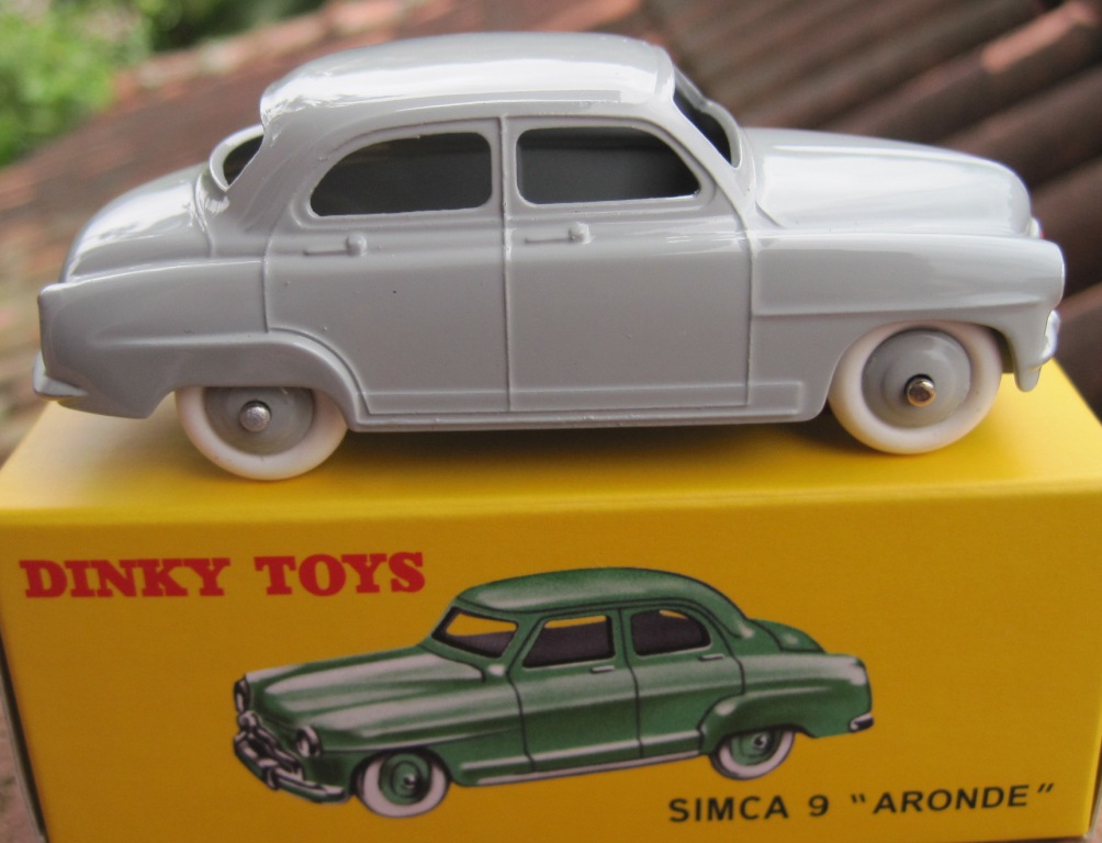 Simca 9 Aronde Grise Dinky Atlas 1/43 - Occasion Avec Boîte, Modèle Zamak, Véhicule Policier, échelle 1/43