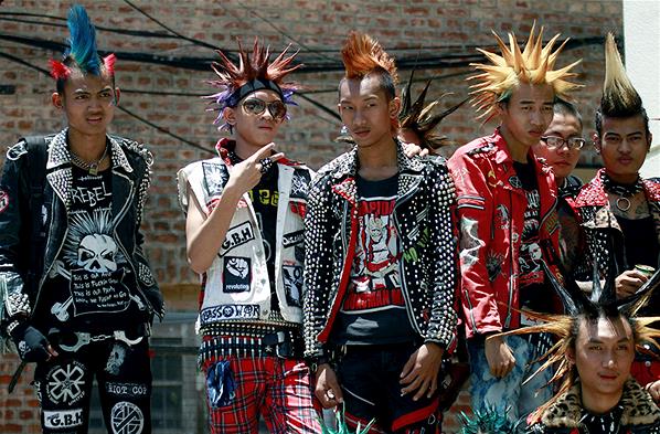 Punk Story: Faktor Penyebab Dan Faktor Yang Mempengaruhi Adanya