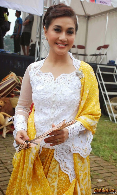Kumpulan Foto Model Baju Kebaya 80An - Kebaya Model Baru