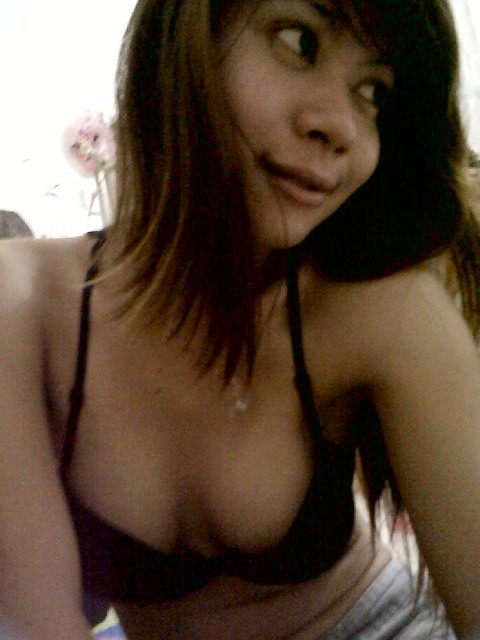 Cute Malaysian Wife S Home Striptease Photos Leaked 12pix Sexmenu