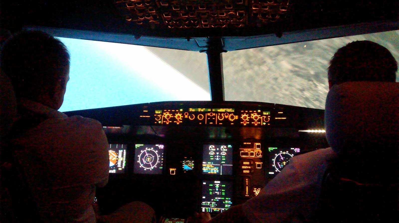 Fulfilling a dream and an Airline Pilot How to fly an Airbus