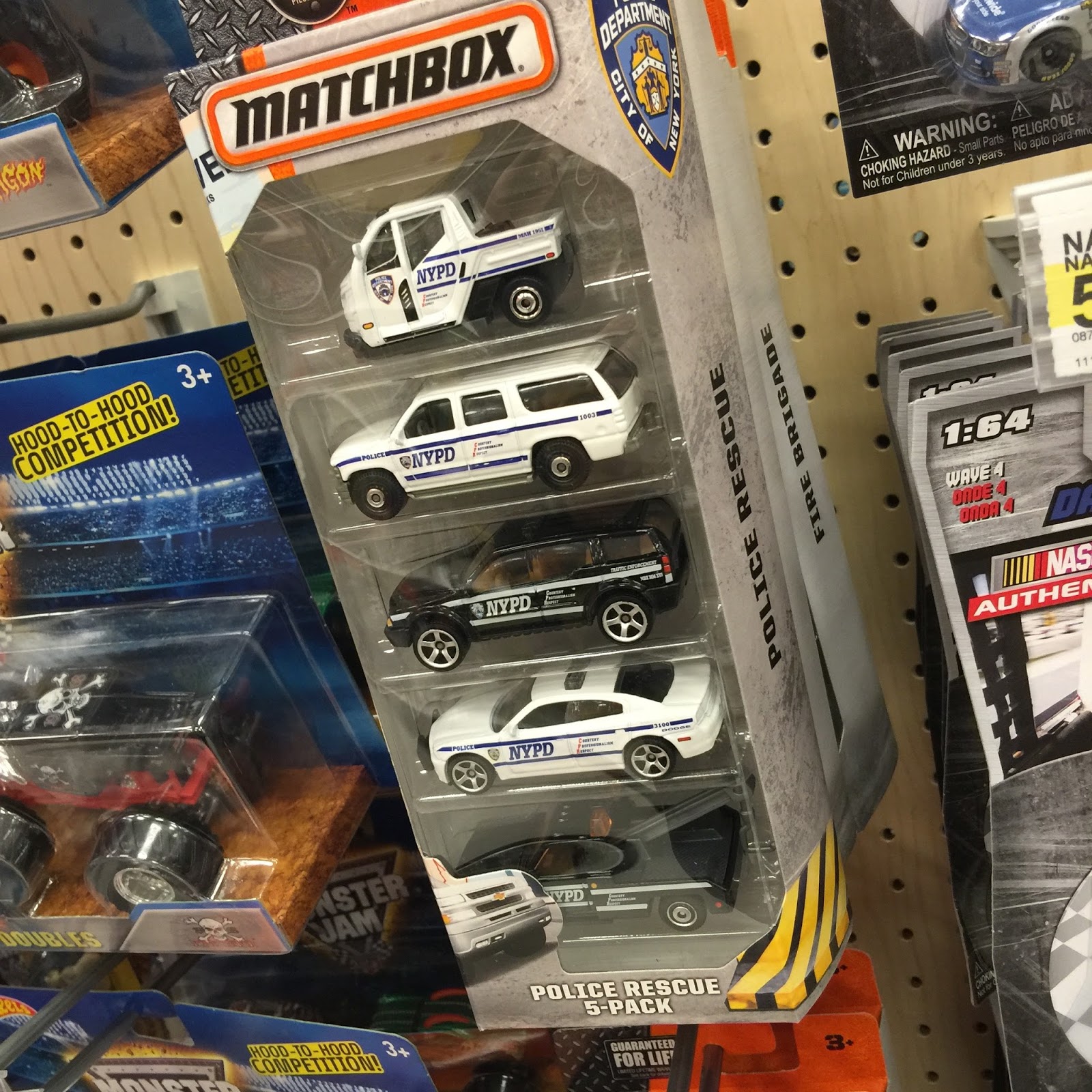 There are a ton of reasons to love the new Matchbox NYPD 5pack