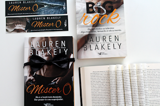 Mister O - Ele é o herói mais desejado. Dar prazer é o seu superpoder. - Lauren Blakely Mister O - Ele é o herói mais desejado. Dar prazer é o seu superpoder. - Lauren Blakely