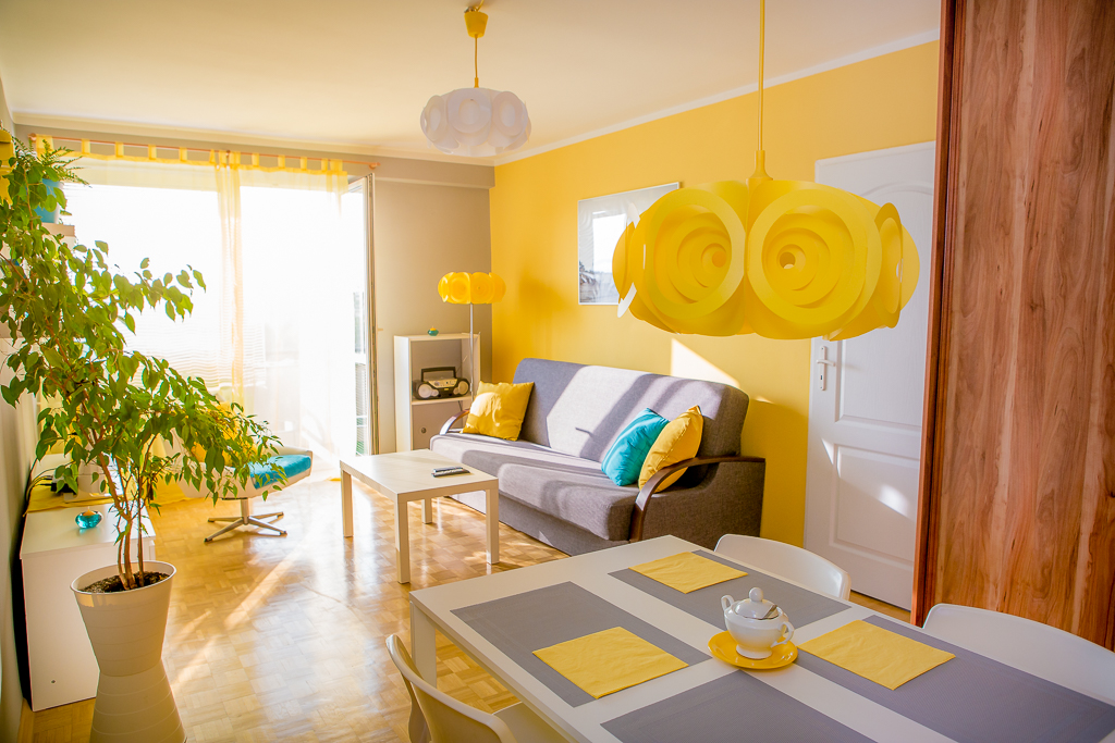 Quiet cozy apartment next to the subway Apartment long term rental Warsaw