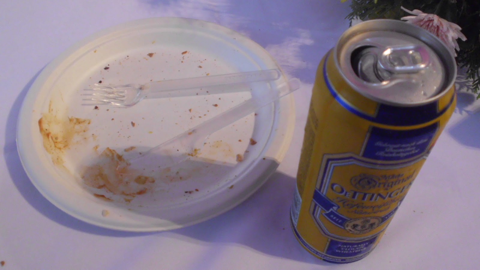 Pretty sure Edsel will hate me for taking a photo of my food - or, in this case, where my food used to be - but I have to illustrate this, sir, so forgive me!