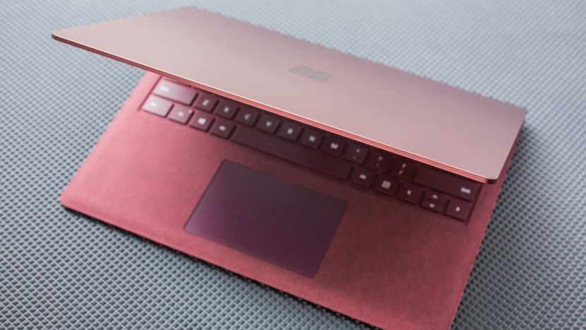 Mr. Gaptech: Microsoft Surface Laptop Elegan dan Performa Yang Menakjubkan