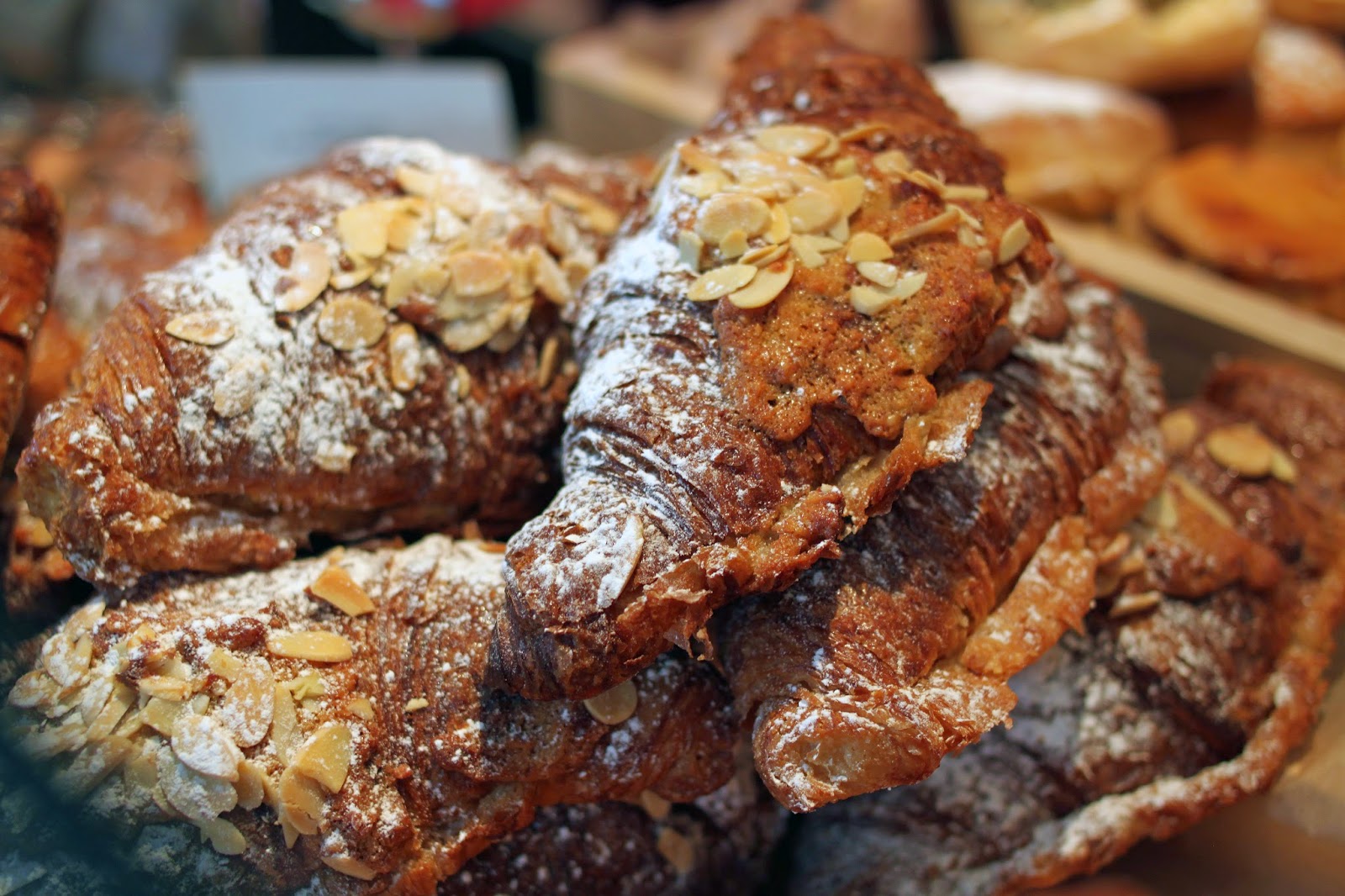 Pistachio Gail's Bakery i idealne brownie z pekanami.