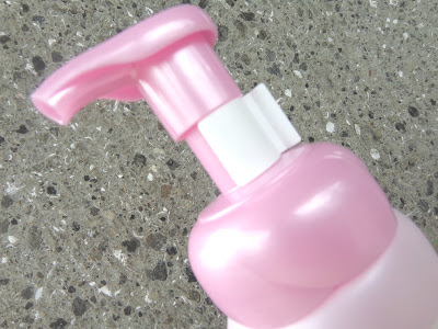 Biore Uru Uru Instant Foaming Wash