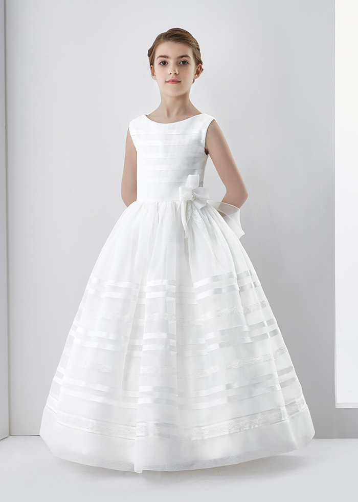 WHERE TO FIND BEAUTIFUL FIRST COMMUNION DRESSES FOR YOUR ADORABLE ...