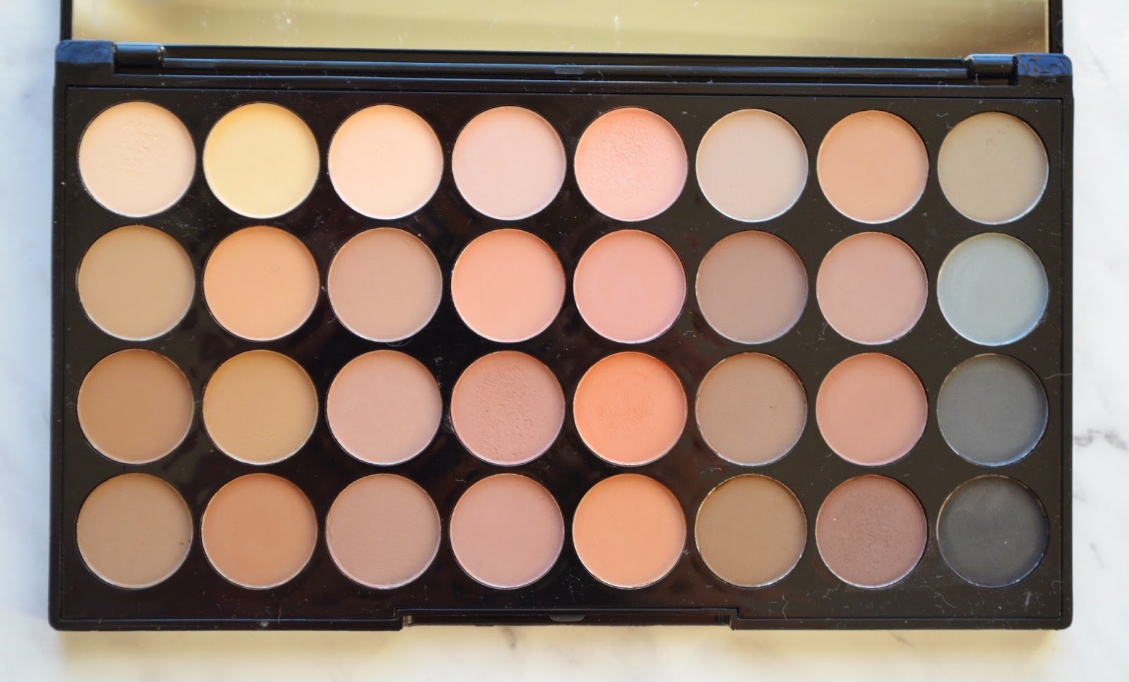 MAKEUP REVOLUTION Eyeshadow and Blush Palette review La Poudre Blog