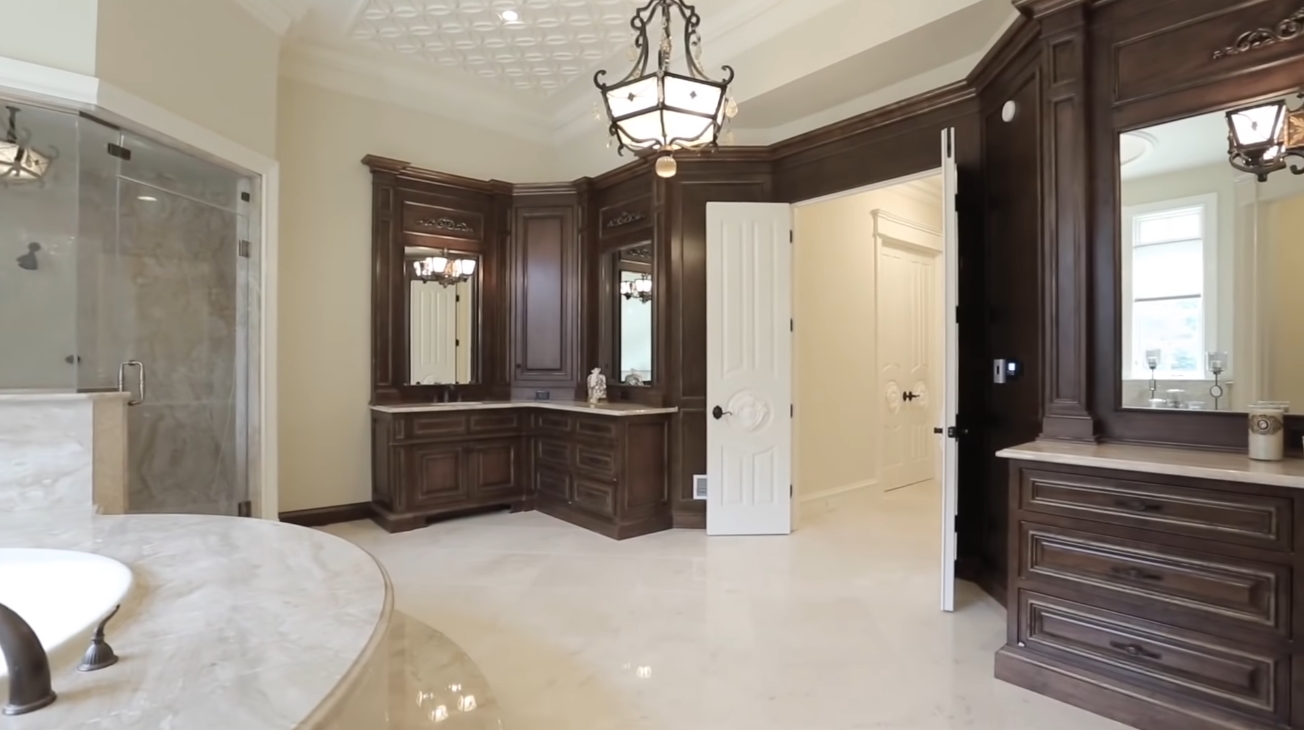 39 Photos vs. 938 Peacock Station Rd, Mclean, VA vs. Luxury Mansion Interior Design Tour