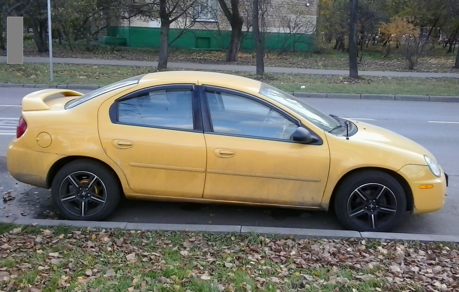 Spotted Cars In Moscow 2003 Dodge Neon A 2003 Dodge Neon Spotted Last Autumn