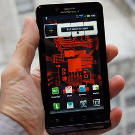 Why Droid is Better than iPhone, Droid vs iPhone - How To Gadgets