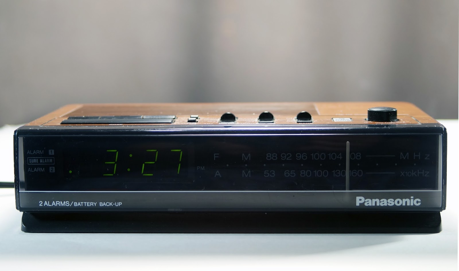 Vintage Panasonic RC6090 Green Digital 2 Alarm Clock AM FM Radio Wood